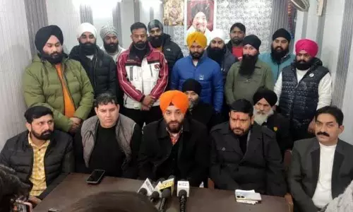 KATWA ने बीसी रोड पर दो टेम्पो यूनियन के बीच विवाद सुलझाया KATWA ने बीसी रोड पर दो टेम्पो यूनियन के बीच विवाद सुलझाया