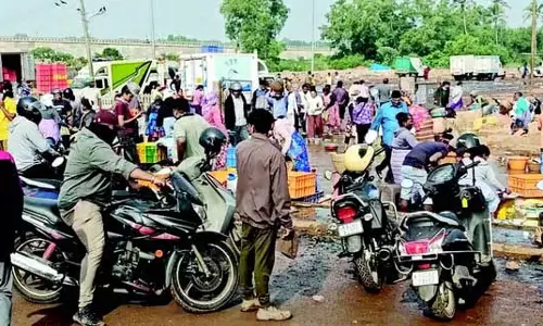 Margao के थोक मछली बाजार में सोपो संग्रह को लेकर तनाव बढ़ा Margao के थोक मछली बाजार में सोपो संग्रह को लेकर तनाव बढ़ा