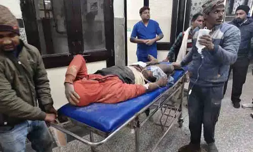 Barwala में मकान ढहने से दो किशोरों सहित पांच मजदूर घायल Barwala में मकान ढहने से दो किशोरों सहित पांच मजदूर घायल