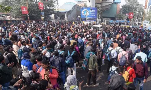 West Bengal: शिक्षकों ने अयोग्य अभ्यर्थियों को बाहर करने की मांग की