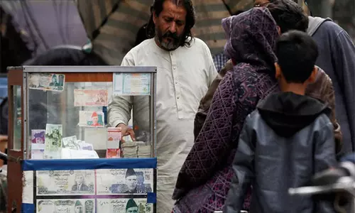 पिछले दशक में पाकिस्तान की बेरोजगारी दर में तेजी से वृद्धि हुई: Report