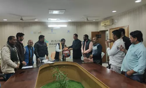 Jaipur: लॉटरी से किया गया मिट्टी कामगारों का चयन, प्रथम चरण में करौली के 20 कामगार हुए चयनित Jaipur: लॉटरी से किया गया मिट्टी कामगारों का चयन, प्रथम चरण में करौली के 20 कामगार हुए चयनित