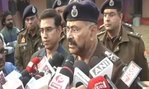 UP DGP प्रशांत कुमार ने महाकुंभ 2025 से पहले सुरक्षा व्यवस्था का निरीक्षण किया UP DGP प्रशांत कुमार ने महाकुंभ 2025 से पहले सुरक्षा व्यवस्था का निरीक्षण किया