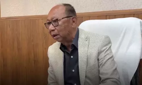 Manipur: मंत्री युमनाम खेमचंद सिंह ने IDP के लिए 15 000 घरों का प्रस्ताव रखा Manipur: मंत्री युमनाम खेमचंद सिंह ने IDP के लिए 15 000 घरों का प्रस्ताव रखा