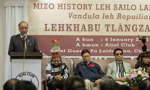 Mizoram के मुख्यमंत्री ने वंडुला और रोपुइलियानी पर पुस्तक का अनावरण किया
