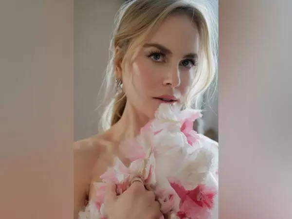 Nicole Kidman ने पुरस्कार समारोह में अपनी दिवंगत मां को भावपूर्ण श्रद्धांजलि दी