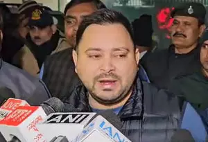 तेजस्वी यादव का प्रशांत किशोर पर तंज, वैनिटी वैन में एक्टर बैठते हैं तेजस्वी यादव का प्रशांत किशोर पर तंज, वैनिटी वैन में एक्टर बैठते हैं