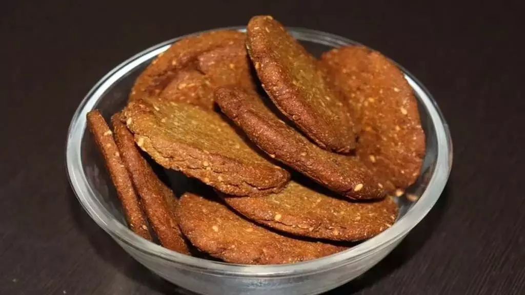 Bajra Pua Recipe:15 मिनट में घर पर बनाएं बाजरे का पुआ