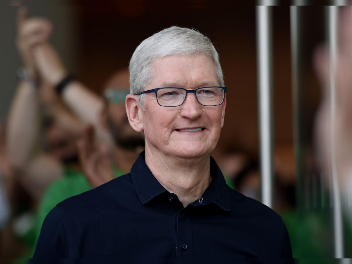 Apple CEO ने राष्ट्रपति डोनाल्ड ट्रंप के उद्घाटन में 1 मिलियन डॉलर का दान दिया