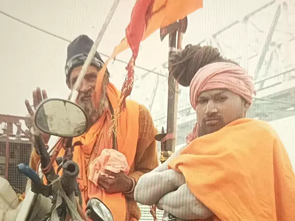 Maha Kumbh में अनोखे नामों से साधुओं ने लोगों का ध्यान खींचा