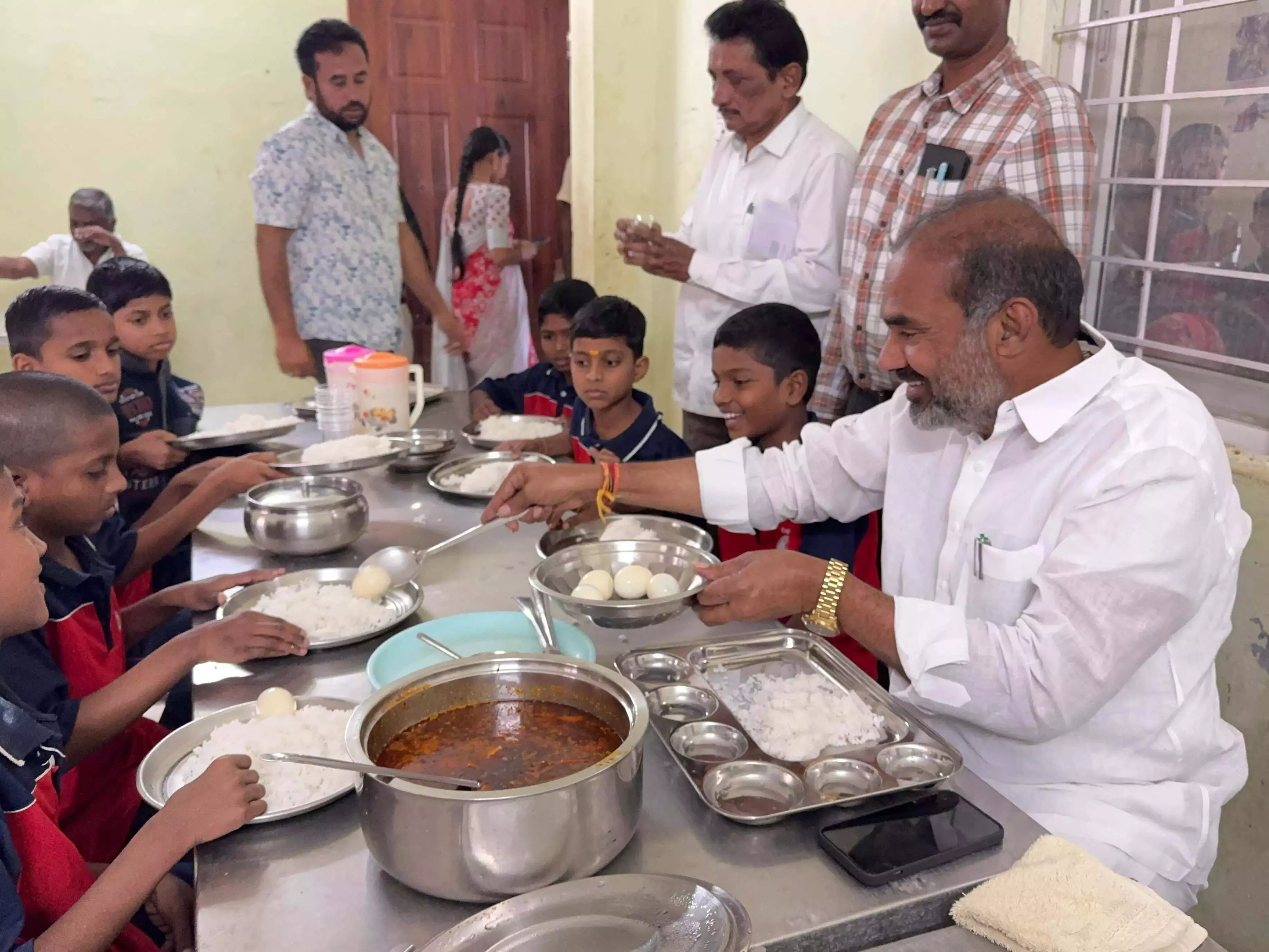 Telangana ने गुरुकुलों में पोषण बढ़ाने के लिए कॉमन डाइट शुरू की