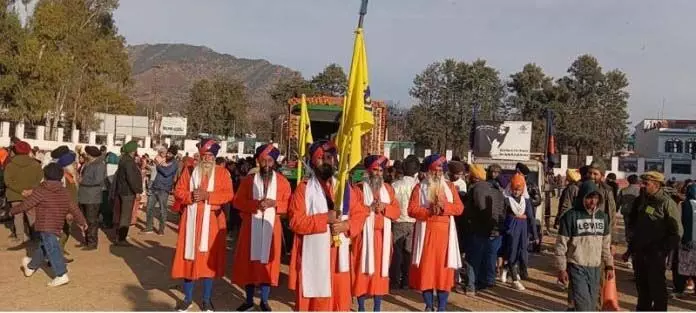 Jammu: गुरु गोबिंद सिंह के प्रकाश पर्व पर निकाला गया नगर कीर्तन