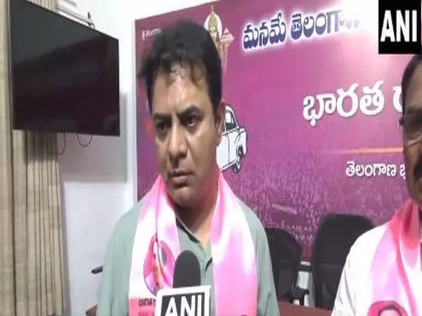 KTR ने तेलंगाना के किसानों के साथ विश्वासघात करने के लिए कांग्रेस की आलोचना की