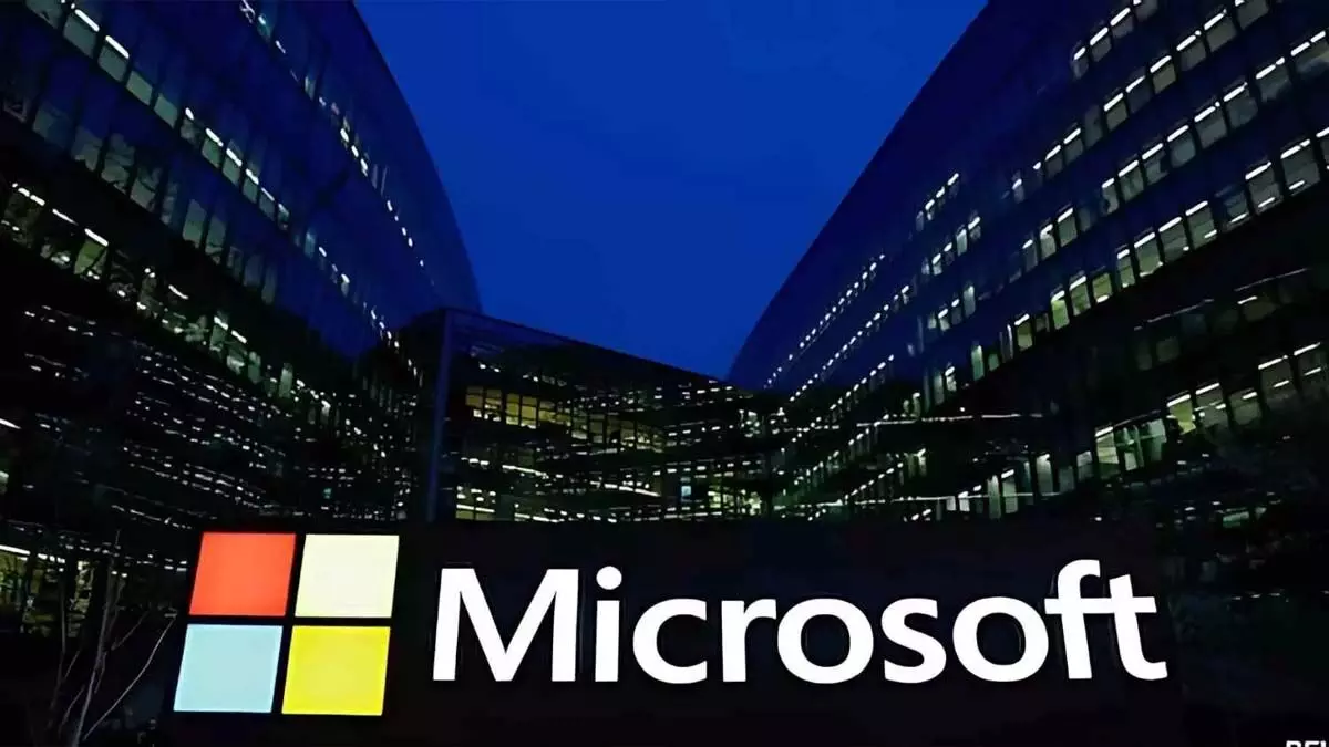 Microsoft ने 2025 में AI-संचालित डेटा केंद्रों में $80 बिलियन का निवेश करने की योजना बनाई