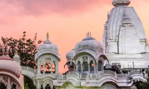 Mathura: इस्कॉन कर्मचारी मंदिर का पैसा और रसीद बुक लेकर भागा