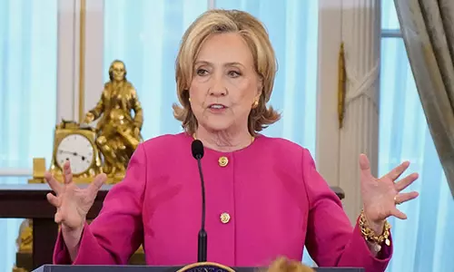 पूर्व राष्ट्रपति पद की उम्मीदवार Hillary Clinton को अमेरिका का सर्वोच्च नागरिक सम्मान मिलेगा