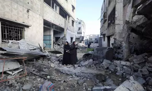 Gaza में नए युद्धविराम वार्ता शुरू होने के बीच इजरायली हमलों में 65 लोग मारे गए Gaza में नए युद्धविराम वार्ता शुरू होने के बीच इजरायली हमलों में 65 लोग मारे गए