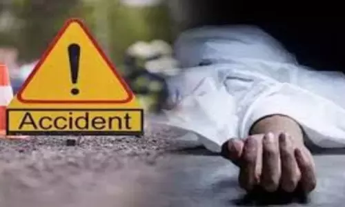 Bareilly: तेज रफ्तार ट्रक ने बाइक को मारी टक्कर ,पत्नी की मौत पति घायल