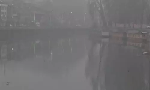 Srinagar में शीतलहर जारी, तापमान शून्य से एक डिग्री नीचे पहुंचा
