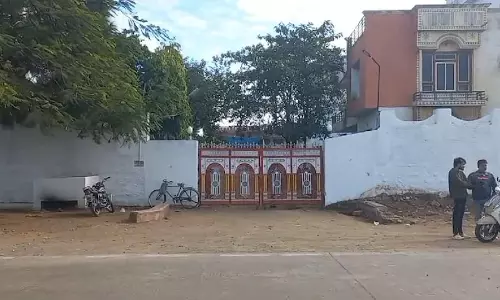 पूर्व भाजपा विधायक के घर पर आयकर विभाग का छापा, अफसरों ने बंगले के गेट को कर दिया बंद