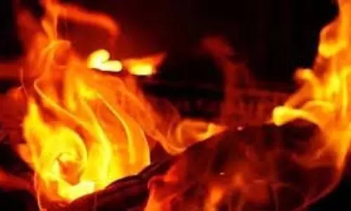 Srinagar: आवासीय-व्यावसायिक इमारत में लगी आग