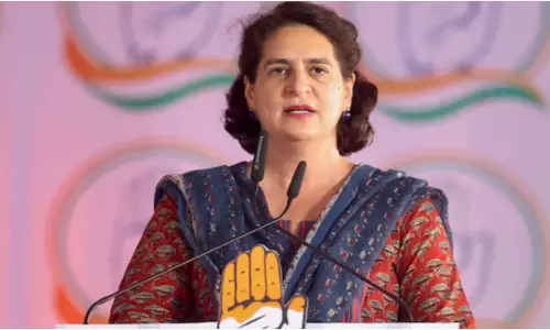 बीजेपी नेता बोले- प्रियंका गांधी के गालों जैसी सड़कें बनवाएंगे, कांग्रेस हुई हमलावर बीजेपी नेता बोले- प्रियंका गांधी के गालों जैसी सड़कें बनवाएंगे, कांग्रेस हुई हमलावर