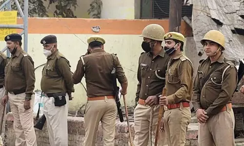 Arunachal: पुलिस ने ‘ऑपरेशन डॉन’ के तहत 7 किलो ड्रग्स जब्त किया, 91 लोगों गिरफ्तार Arunachal: पुलिस ने ‘ऑपरेशन डॉन’ के तहत 7 किलो ड्रग्स जब्त किया, 91 लोगों गिरफ्तार