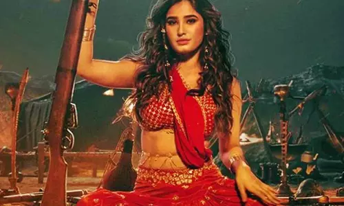 रिलीज से पहले फिल्म ‘आज़ाद’ से ‘उई अम्मा’ डांस एंथम रिलीज हुआ रिलीज से पहले फिल्म ‘आज़ाद’ से ‘उई अम्मा’ डांस एंथम रिलीज हुआ