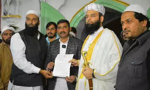 Muslim, अल्पसंख्यक पैनल अध्यक्ष ने समुदाय के सामने आने वाले मुद्दों पर चर्चा की