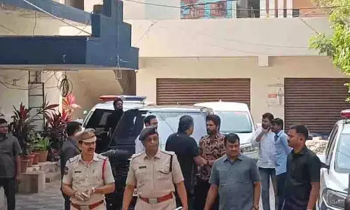 अदालत द्वारा निर्धारित जमानत शर्तों के तहत Allu Arjun चिक्कड़पल्ली पुलिस स्टेशन पहुंचे