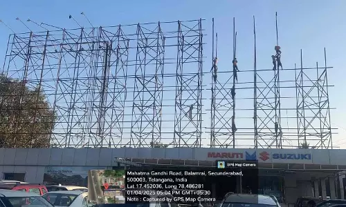 Secunderabad कैंटोनमेंट बोर्ड ने अनधिकृत होर्डिंग्स पर कार्रवाई की