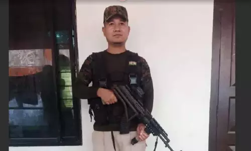 डिब्रूगढ़ में Assam पुलिस कांस्टेबल की दुर्घटनावश गोली लगने से मौत डिब्रूगढ़ में Assam पुलिस कांस्टेबल की दुर्घटनावश गोली लगने से मौत