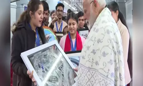 नमो भारत ट्रेन के उद्घाटन के दौरान PM Modi ने बच्चों से की बातचीत नमो भारत ट्रेन के उद्घाटन के दौरान PM Modi ने बच्चों से की बातचीत