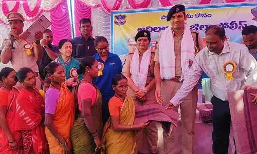 पुलिस ने Adilabad में चिकित्सा शिविर का आयोजन किया, आदिवासियों को 2,000 कंबल वितरित किए