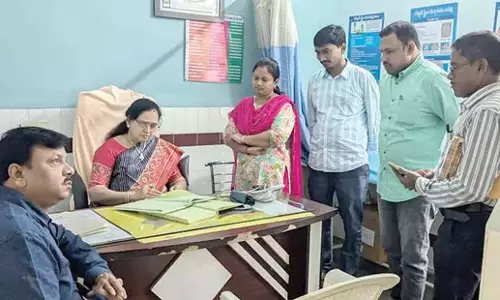 Telangana: डीएमएचओ ने किया औचक निरीक्षण Telangana: डीएमएचओ ने किया औचक निरीक्षण