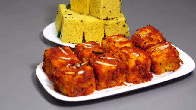 Tandoori Dhokla इस गुजराती डिश का ऐसा स्वाद हर कोई करेगा तारीफ Tandoori Dhokla इस गुजराती डिश का ऐसा स्वाद हर कोई करेगा तारीफ