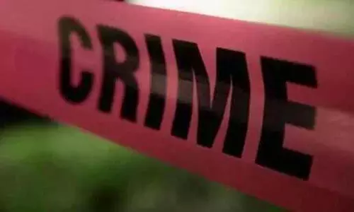 Odisha : आभूषण फर्म के कर्मचारी पर हथियारबंद बदमाशों ने की फायरिंग, 2 की मौत Odisha : आभूषण फर्म के कर्मचारी पर हथियारबंद बदमाशों ने की फायरिंग, 2 की मौत