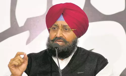 Congress के बाजवा ने मनमोहन सिंह को भारत रत्न देने की सिफारिश का संयुक्त प्रस्ताव पेश किया Congress के बाजवा ने मनमोहन सिंह को भारत रत्न देने की सिफारिश का संयुक्त प्रस्ताव पेश किया