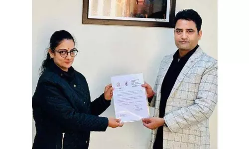 क्राइम ब्रांच के SCW ने उत्कृष्ट अधिकारियों को किया सम्मानित क्राइम ब्रांच के SCW ने उत्कृष्ट अधिकारियों को किया सम्मानित