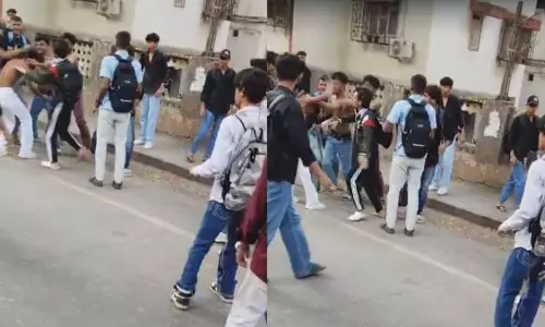 Mumbai: छात्र समूहों में झड़प, बाइक पार्किंग को लेकर विवाद में एक घायल Mumbai: छात्र समूहों में झड़प, बाइक पार्किंग को लेकर विवाद में एक घायल