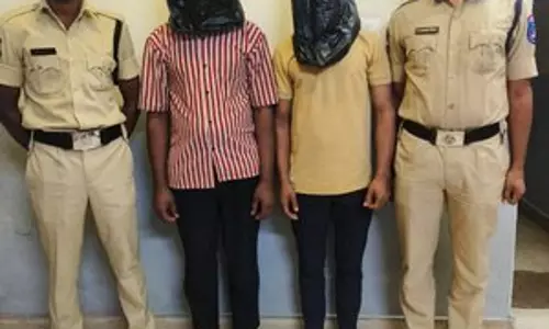 Hyderabad college में ताक-झांक के आरोप में दो कर्मचारी गिरफ्तार Hyderabad college में ताक-झांक के आरोप में दो कर्मचारी गिरफ्तार