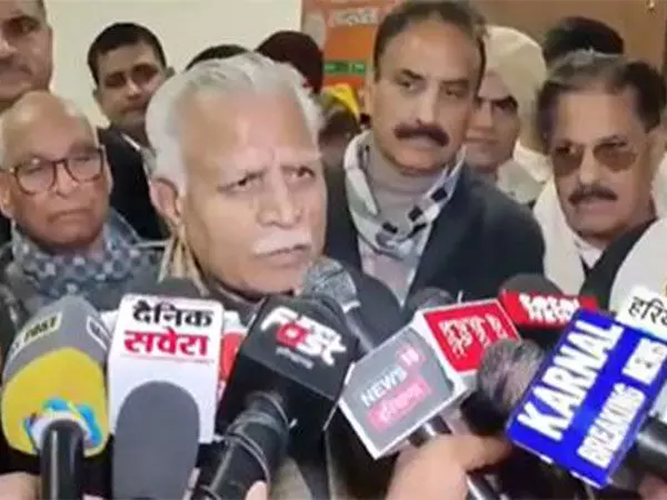 केंद्र बातचीत के लिए तैयार है, किसानों को शर्तें नहीं रखनी चाहिए: Manohar Lal Khattar