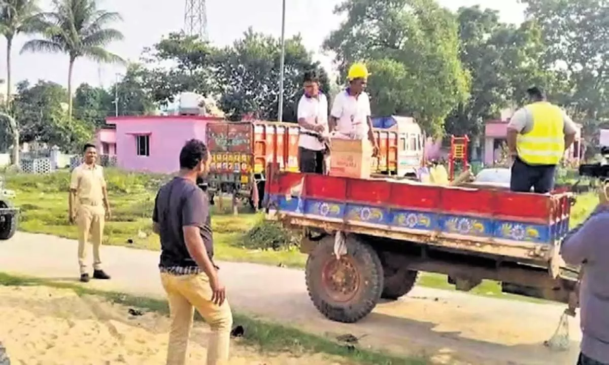 Odisha: ओडिशा पटाखा फैक्ट्री से भारी मात्रा में विस्फोटक बरामद