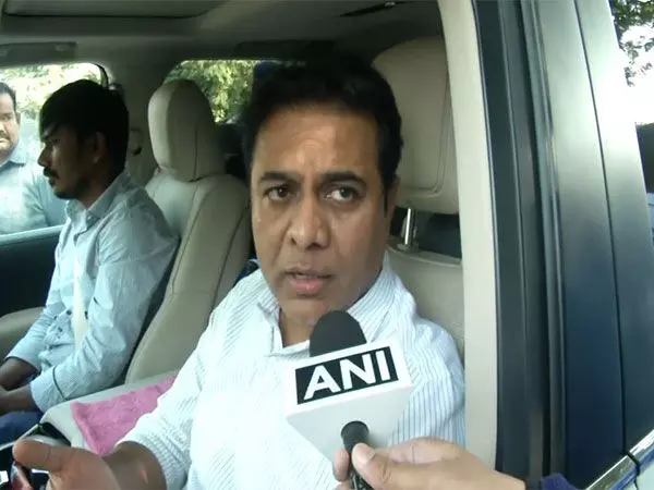 फॉर्मूला ई रेस मामले में पूछताछ के लिए KTR एसीबी कार्यालय पहुंचे