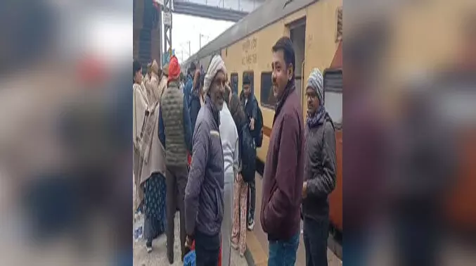 टला बड़ा रेल हादसा, चेकिंग के दौरान टूटी मिली कोच की स्प्रिंग, VIDEO