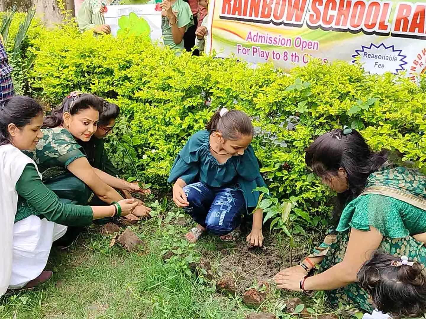 वनस्पति उद्यान KMV के विद्यार्थियों को पौधों की विविधता के बारे में वैज्ञानिक ज्ञान देगा