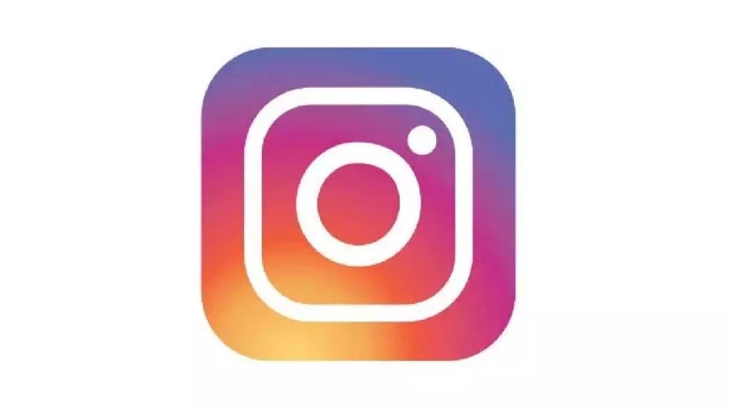 Instagram पर ₹1 लाख देने और बदले में ₹5 लाख के नकली नोट मिलने का दावा