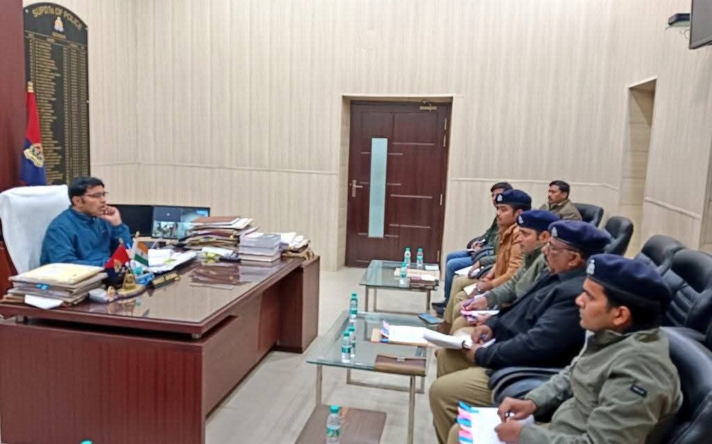 पुलिस अधीक्षक Gonda द्वारा जनपद के समस्त राजपत्रित पुलिस अधिकारियों के साथ की गयी समीक्षा गोष्ठी