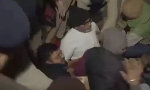 प्रशांत किशोर को पुलिस ने लिया हिरासत में