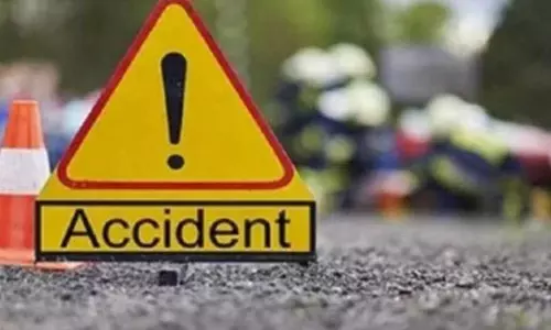 किश्तवाड़ में वाहन नदी में गिरने से 4 लोगों की मौत, 2 अन्य लापता किश्तवाड़ में वाहन नदी में गिरने से 4 लोगों की मौत, 2 अन्य लापता